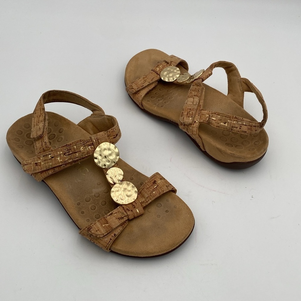 Vionic Cork Sandals with Gold Discs women 7 Casual vacations Beach resort Y2K